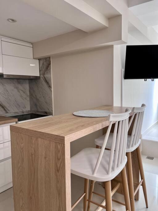 Minimal Cozy Apartment Mytilene Exterior photo